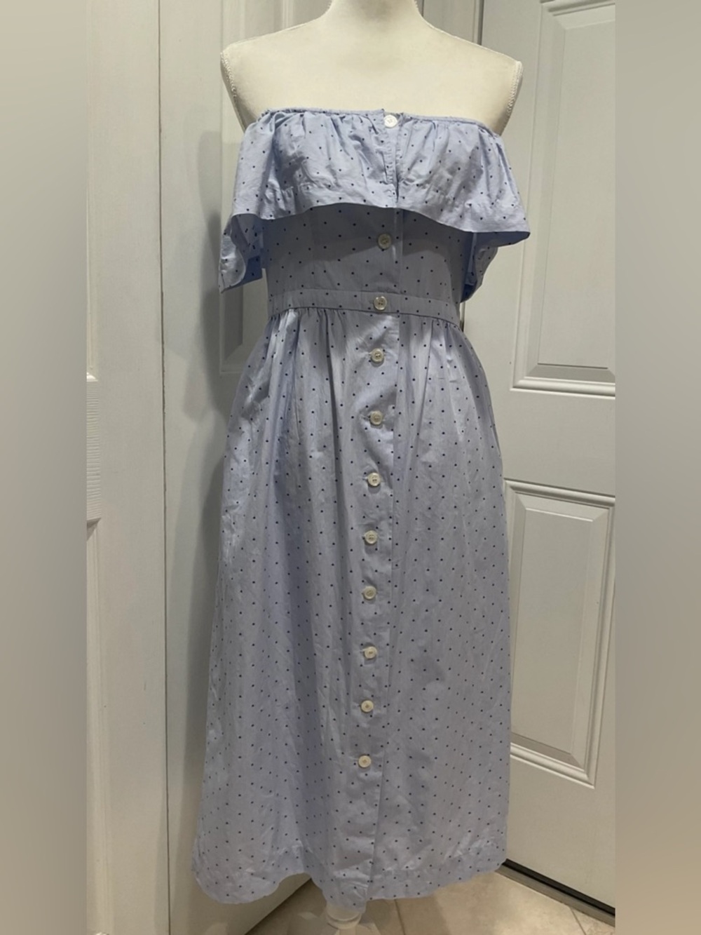 🩵 H&M Off Shoulder Midi Dress ✨ Blue Polka Dot Ruffle Button Front – Size 8 - Picture 7 of 7